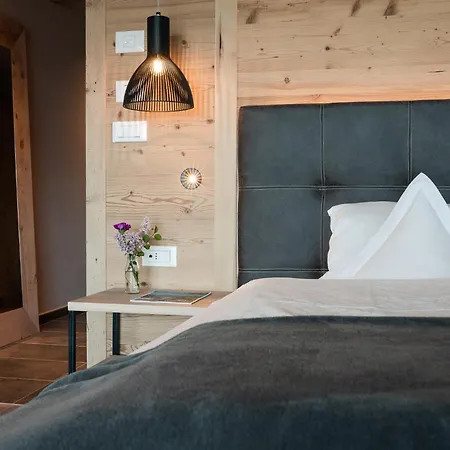 Alpenrose Hotel