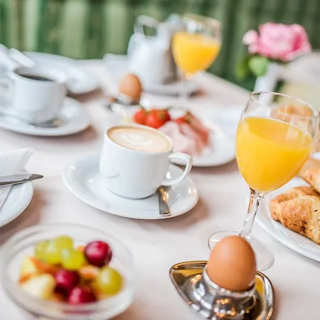 Alpenrose Hotel 3*