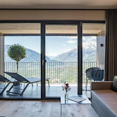 Alpenrose Hotel 3*