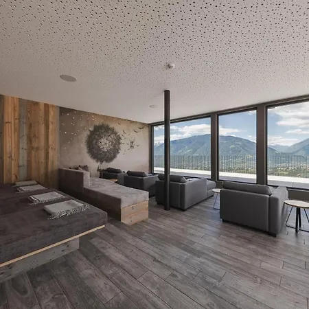 Alpenrose Hotel 3*